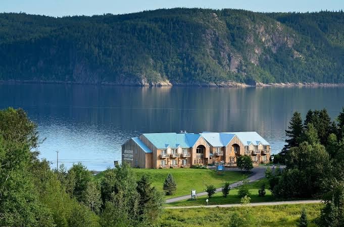 BATTURES Hotel Fjord Saguenay