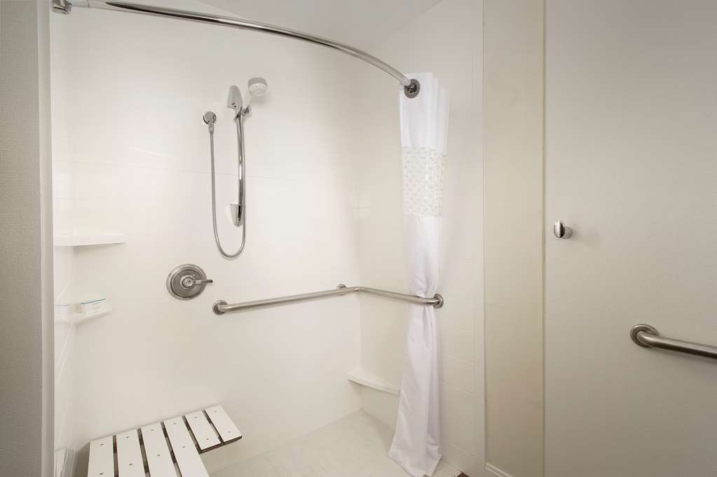 Hampton Inn Rochester-Greece photo 2