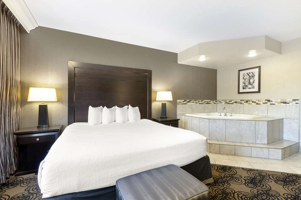 Best Western Plus Midwest Inn photo 2