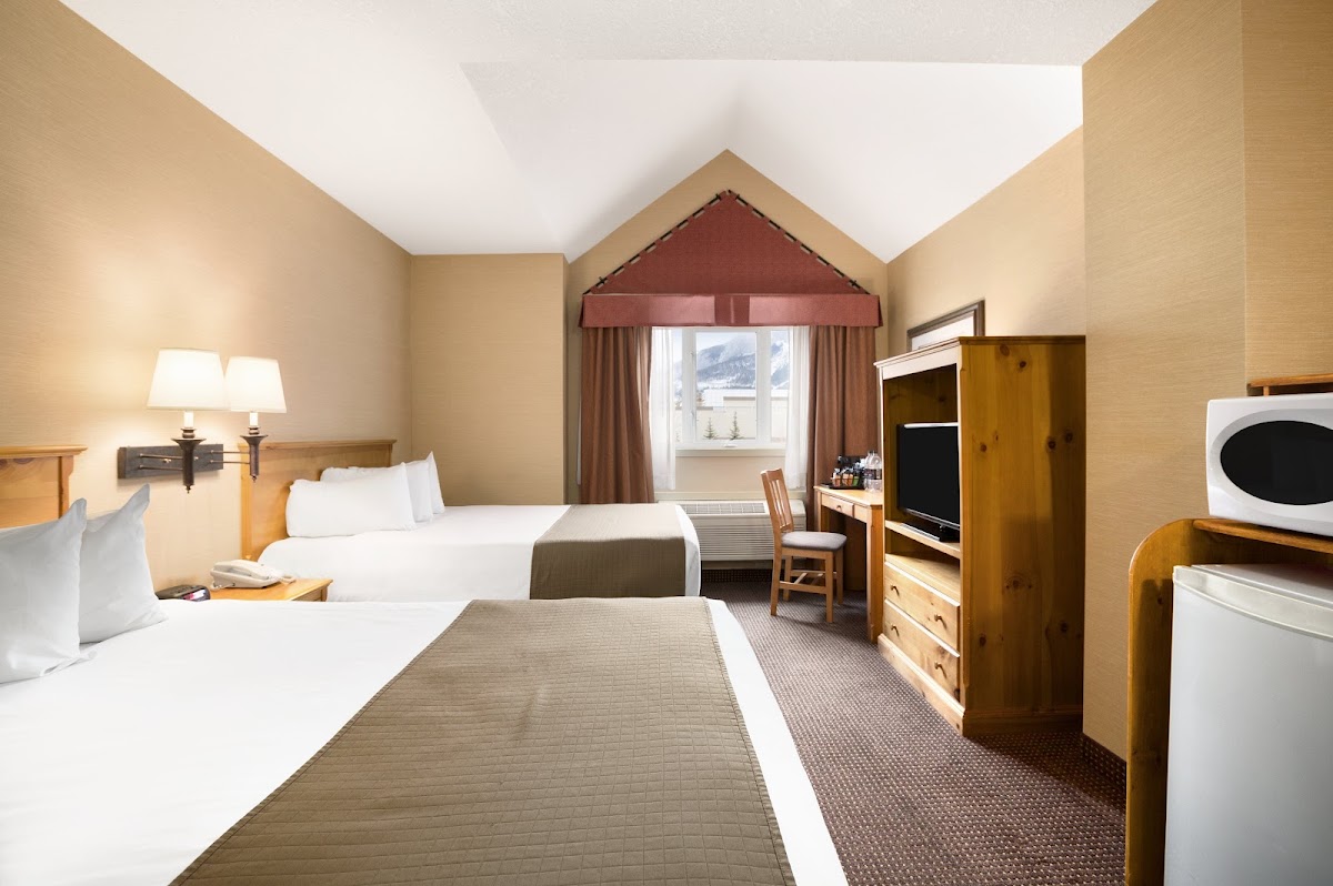 Canmore Inn & Suites photo 2