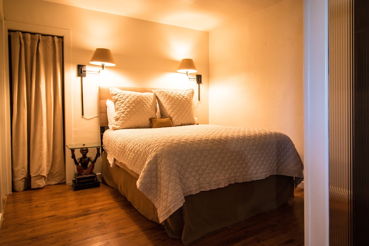 Suite On Main photo 2