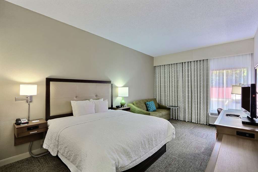 Hampton Inn Savannah-I-95/Richmond Hill photo 2