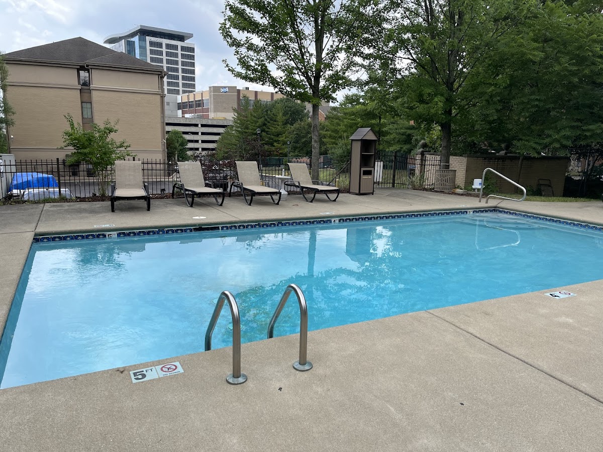 Best Western Plus Hannaford Inn & Suites photo 3
