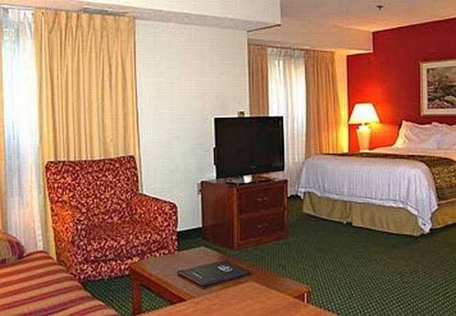 Residence Inn by Marriott Houston Sugar Land/Stafford photo 3