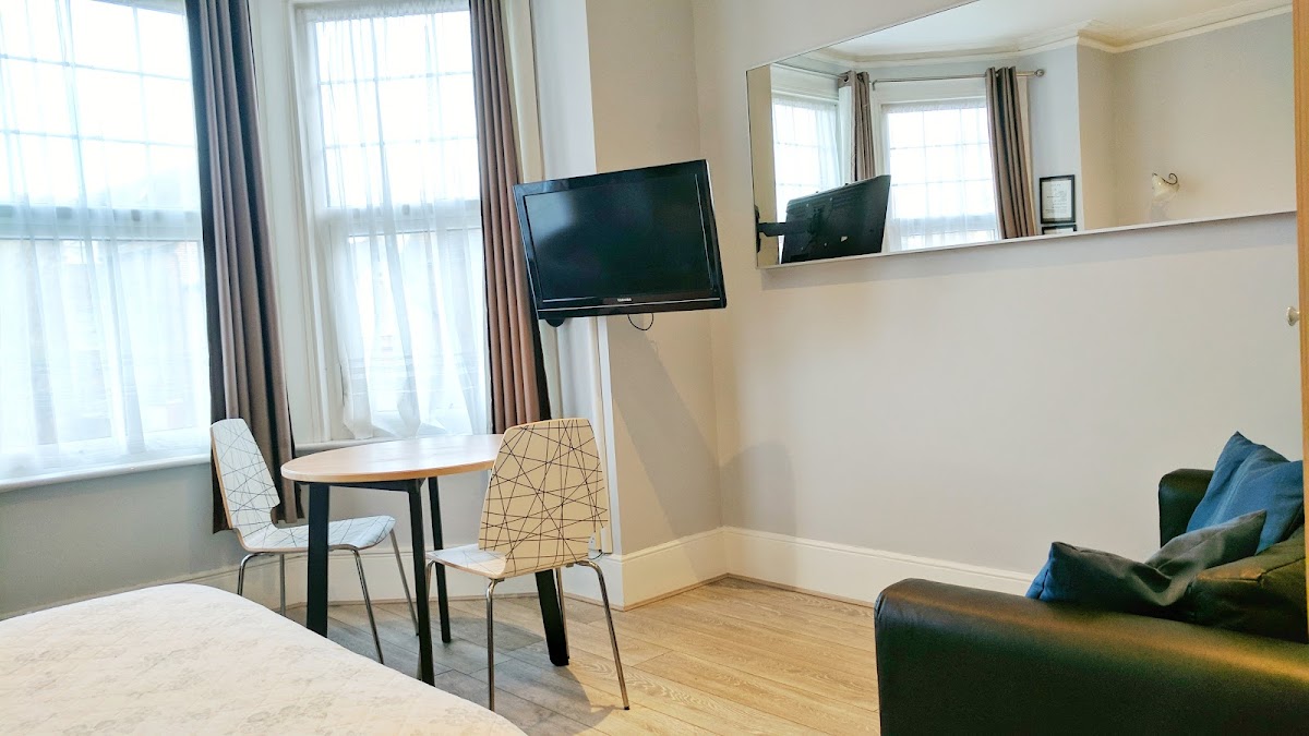 Avis Hotel photo 3