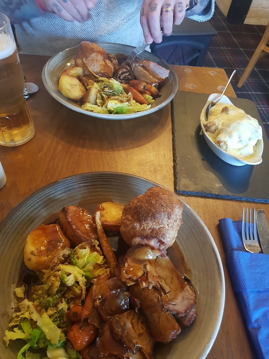 The Three Horseshoes photo 3