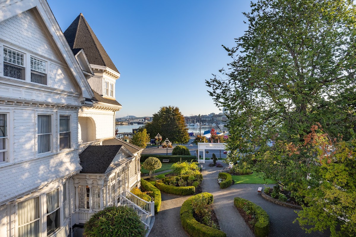 Huntingdon Hotel & Suites