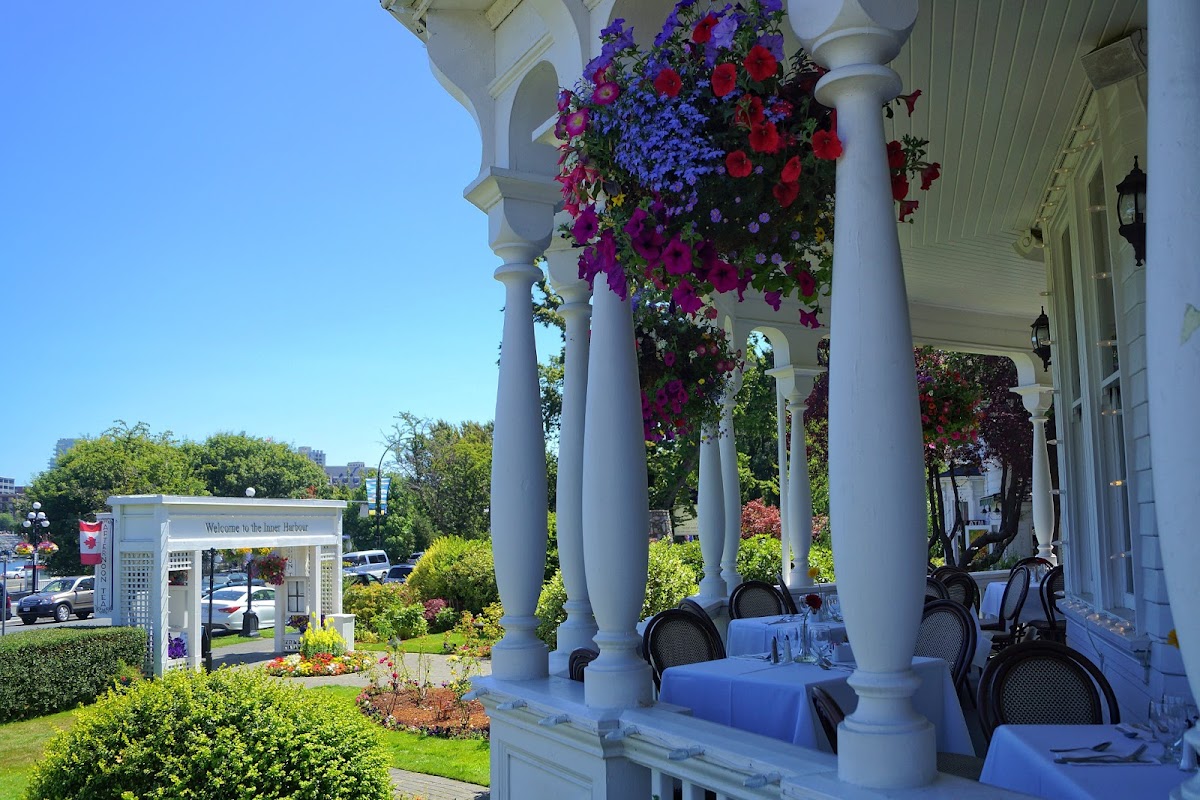 Huntingdon Hotel & Suites photo 3