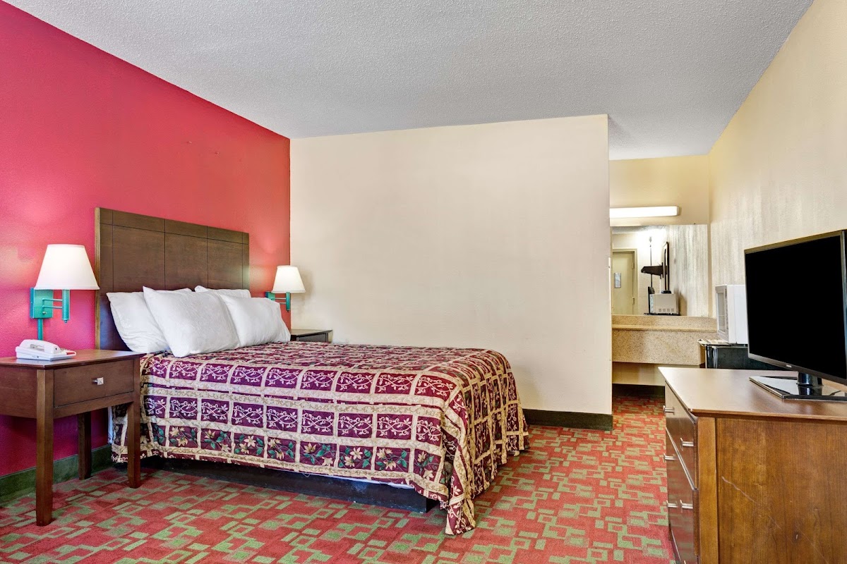 Days Inn by Wyndham Elizabeth City photo 2