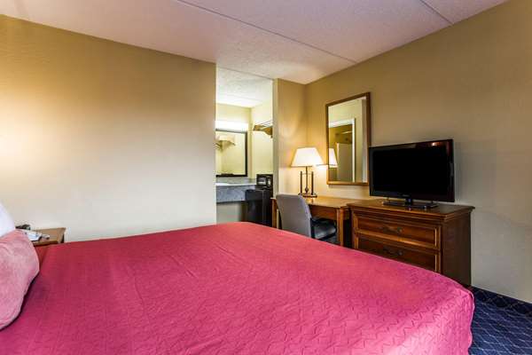 Rodeway Inn Charlotte North End photo 2