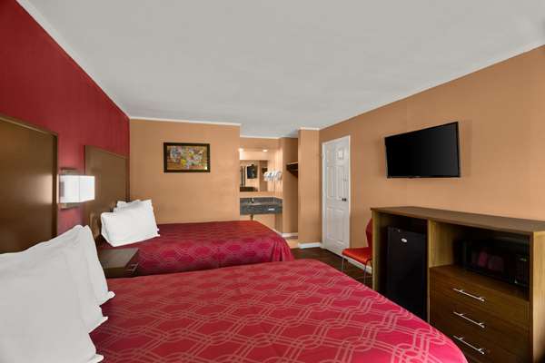 Econo Lodge Cornersville I-65 photo 2