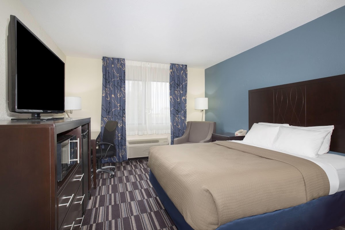 AmericInn by Wyndham Mount Pleasant photo 2