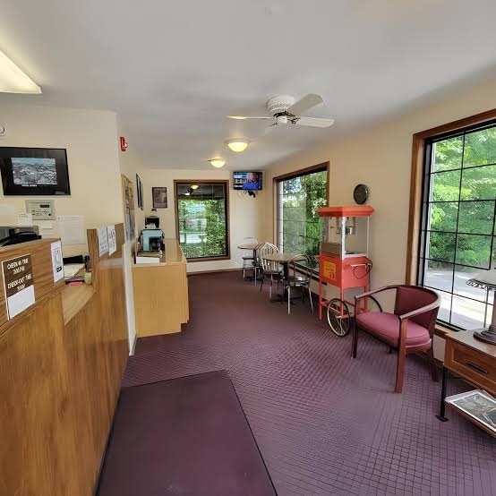 Candlewick Inn photo 2