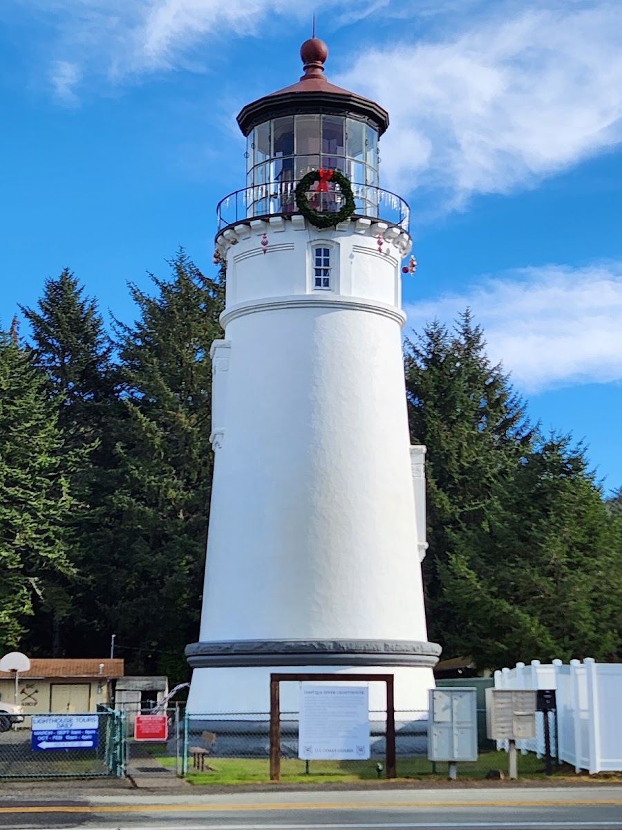 Umpqua River Lighthouse Museum Giftshop & Coastal Visitors Center