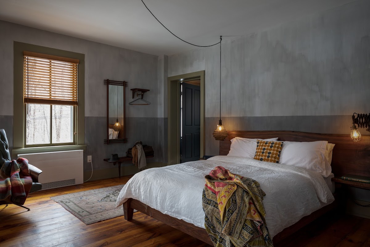 Howland House photo 2