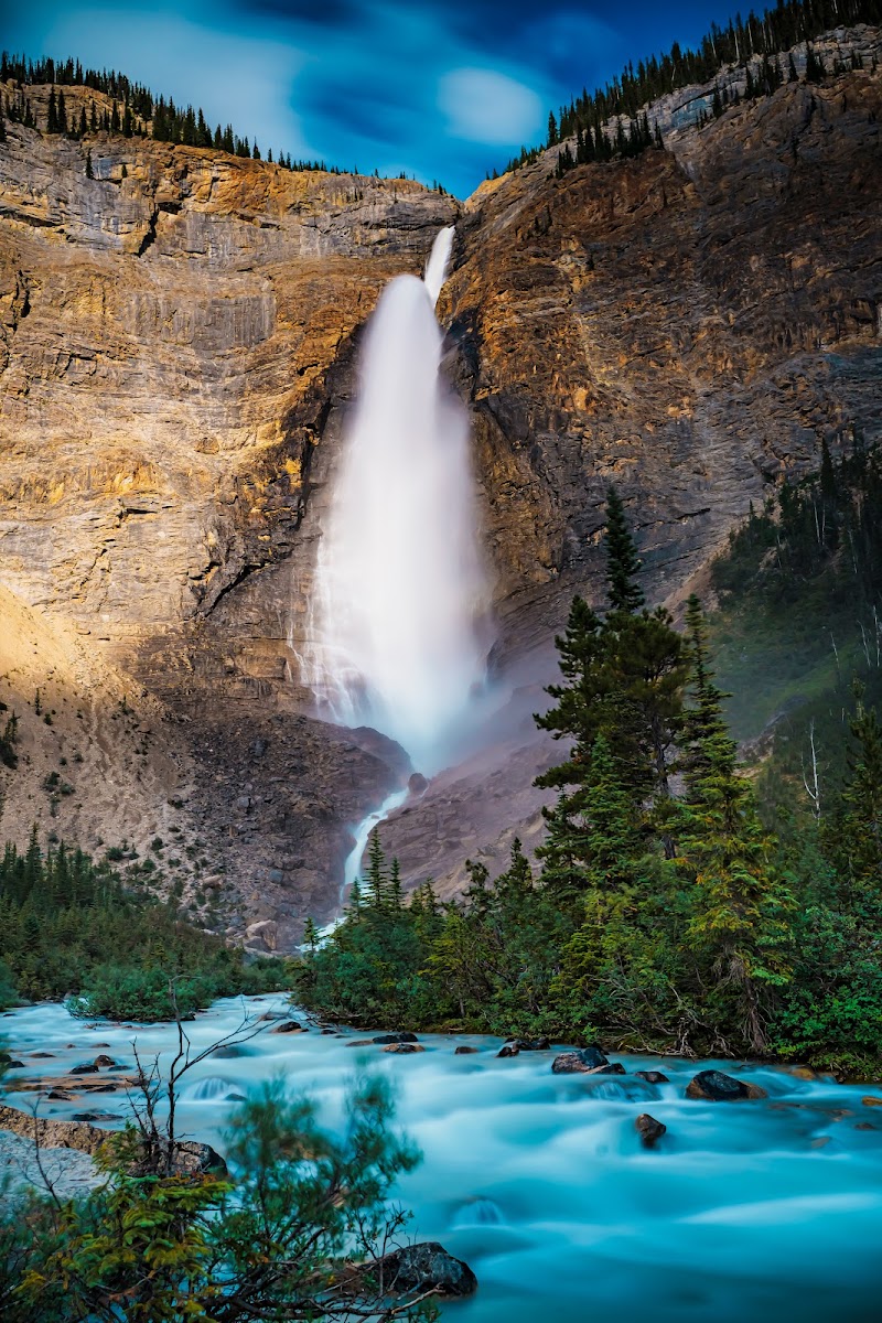 Takakkaw Falls