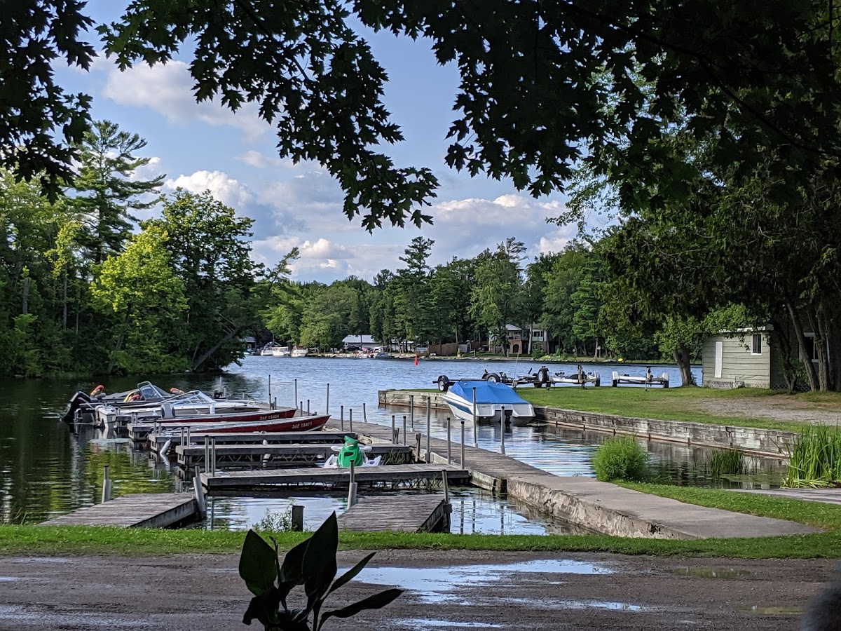 Clearview Cottage Resort & Marina