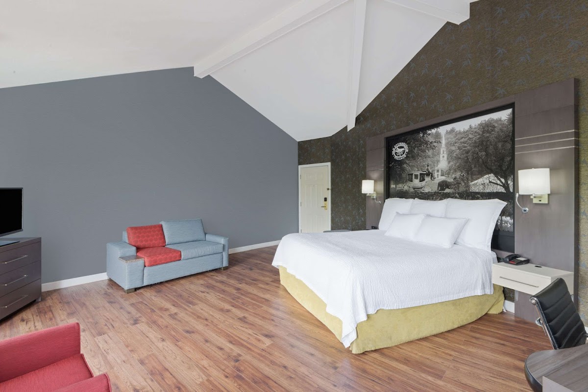 Super 8 by Wyndham Sturbridge photo 3