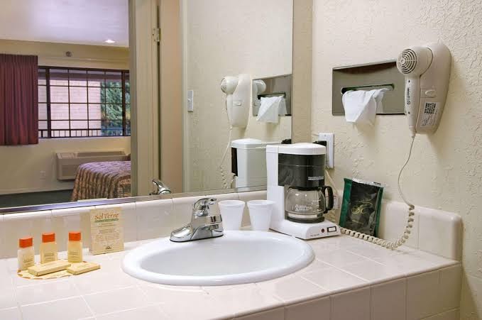 Mission Inn & Suites Hayward photo 3