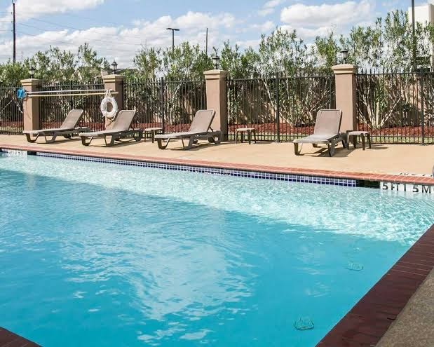 RestWell Inn & Suites Houston photo 2