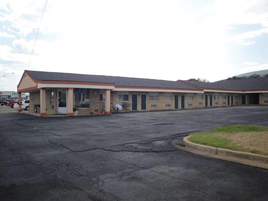 POTEAU INN