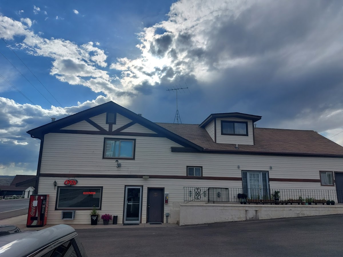 Aquarius Inn
