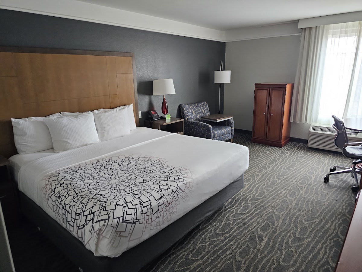La Quinta Inn & Suites by Wyndham Gallup photo 3