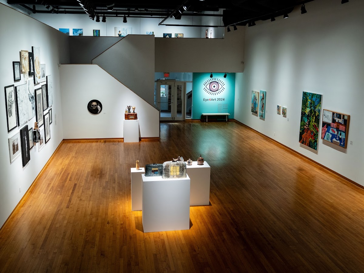 Thames Art Gallery