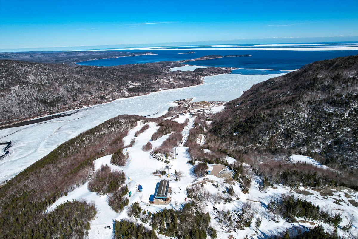 Ski Cape Smokey
