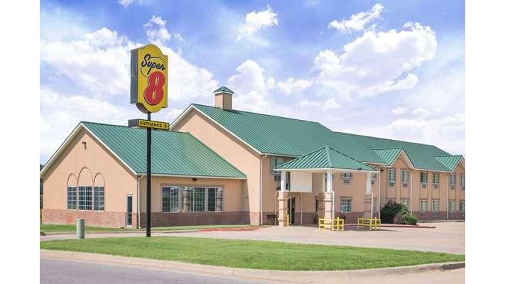 Super 8 by Wyndham Winfield/Quail Ridge Area