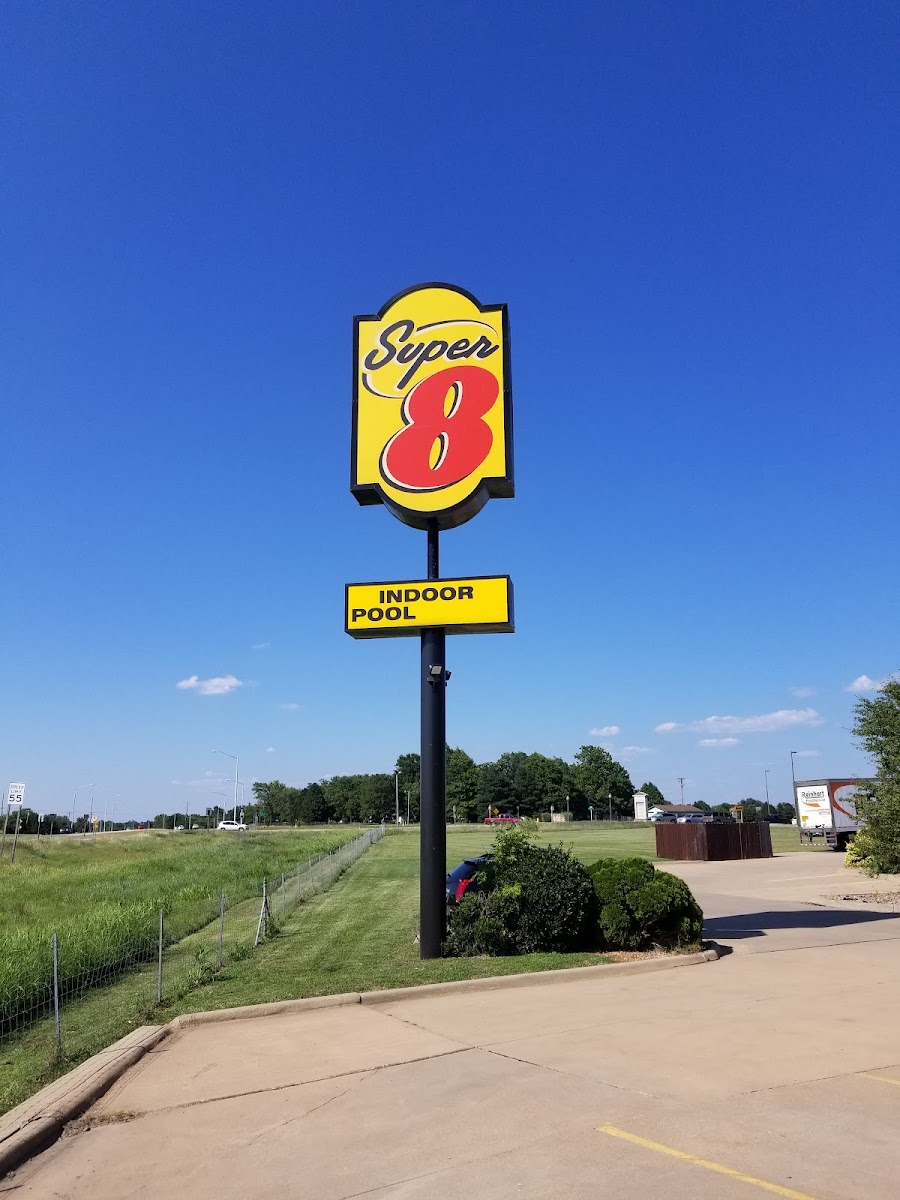 Super 8 by Wyndham Winfield/Quail Ridge Area photo 3