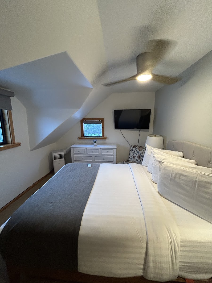 McGee Creek Lodge photo 2