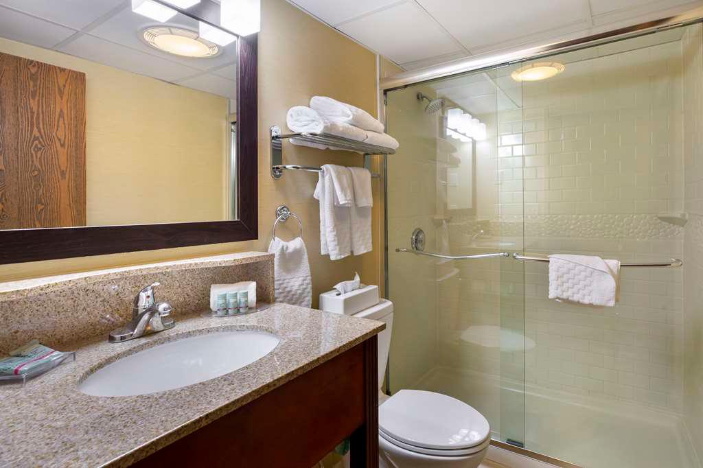 Best Western Plus The Inn at Sharon/Foxboro photo 3