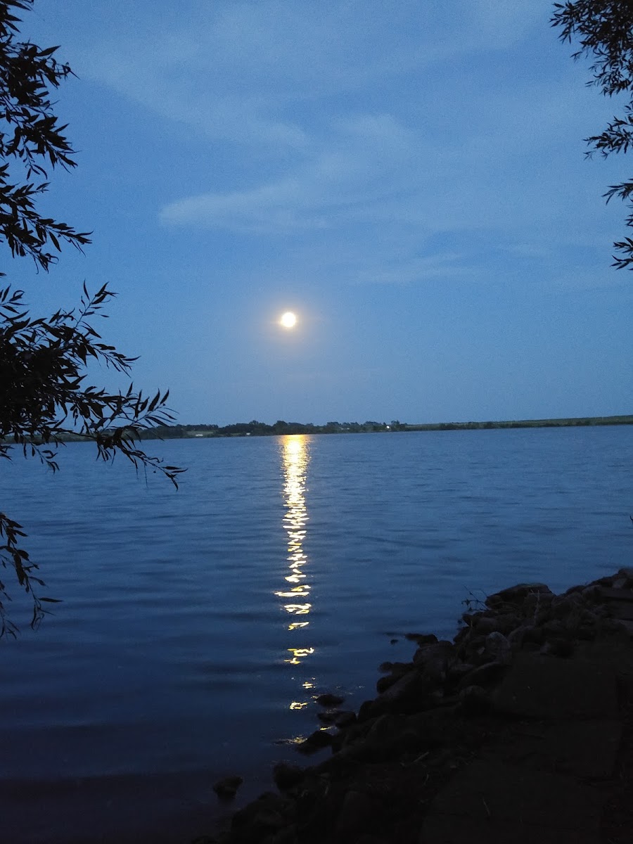 Lake Hoskins