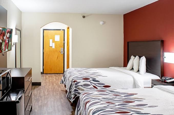 Red Roof Inn & Suites Middletown - Franklin photo 2