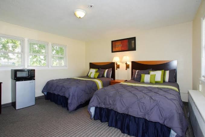 7-Hi Budget Motel photo 3
