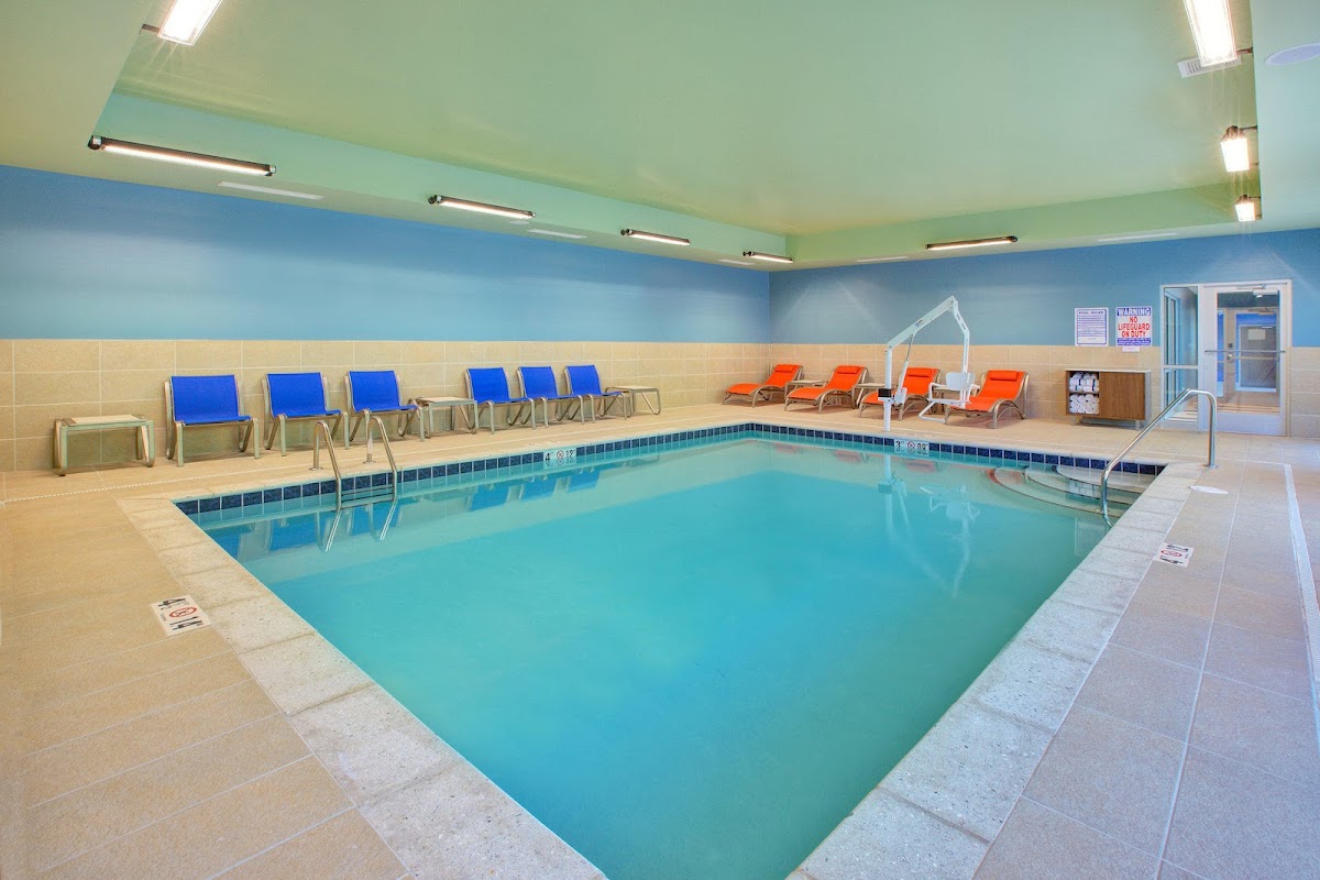 Holiday Inn Express & Suites New Castle by IHG photo 3