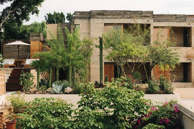 Hotel Escondido