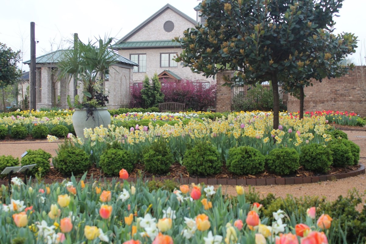 Paul J Ciener Botanical Garden
