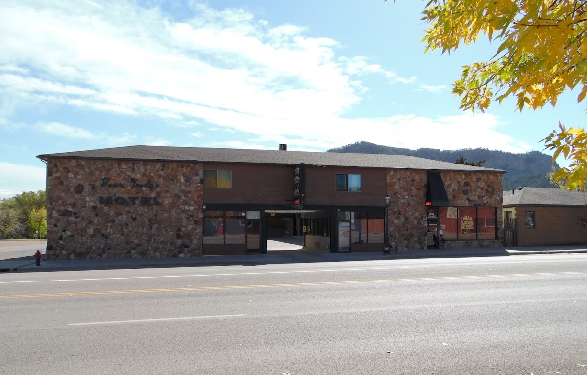 Bear Lodge Motel