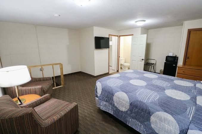 Bear Lodge Motel photo 2