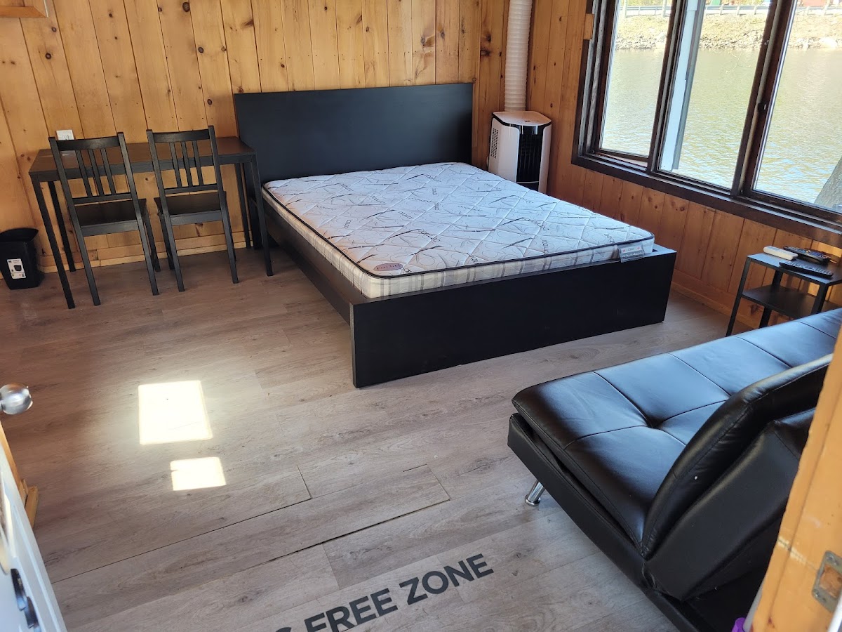 Firehouse Cottage Resort photo 2