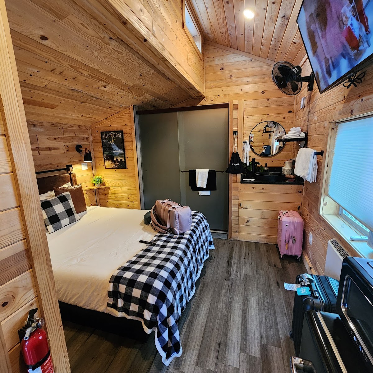 Blue Buffalo Resort photo 2