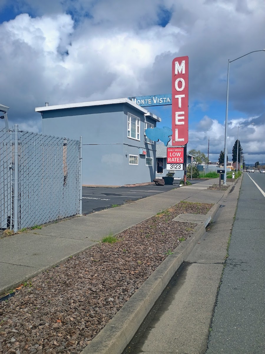 Monte Vista Motel photo 2