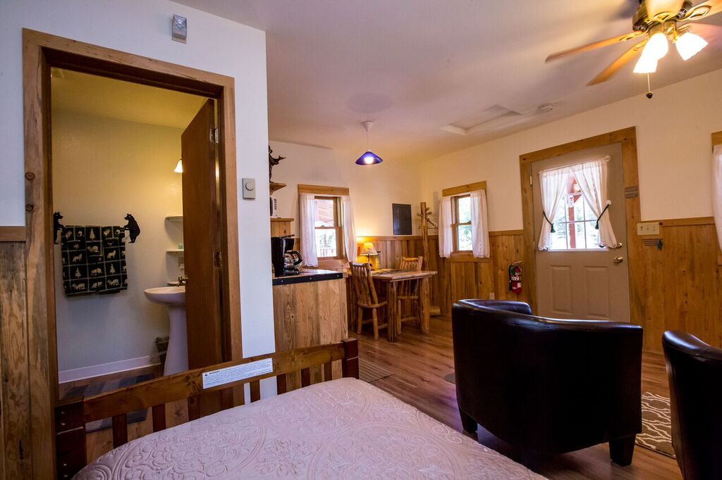 Homestead Cabin Resort photo 2