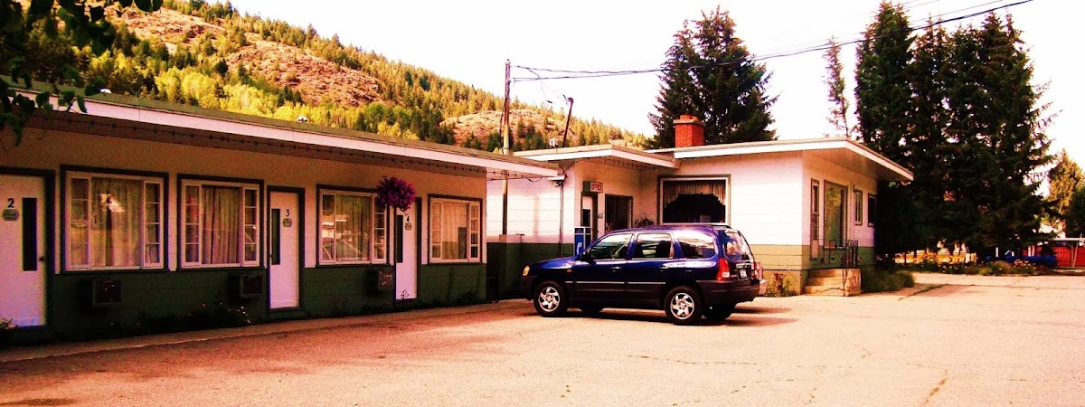 Boundary Creek Motel