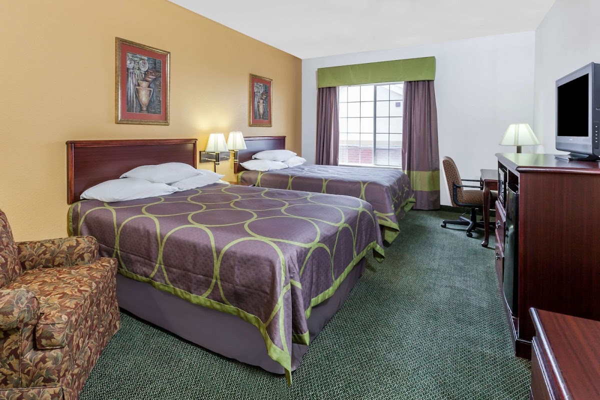 Super 8 by Wyndham Hillsboro TX photo 2