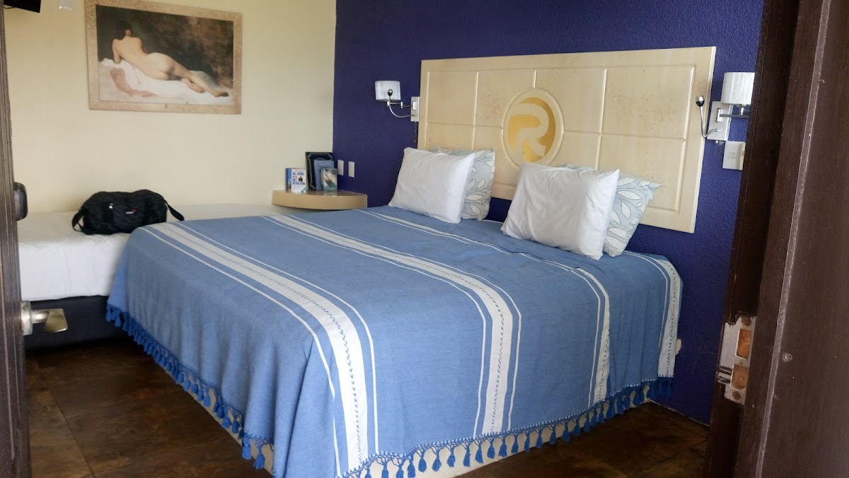 Hotel La Roca photo 2