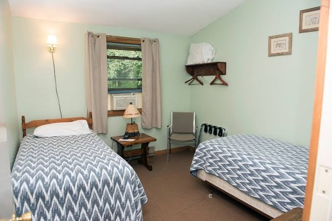 Feeder Creek Lodge photo 2