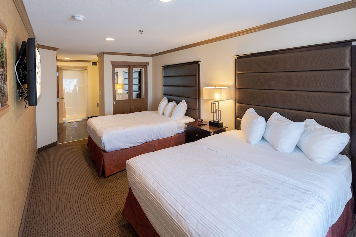 Camrose Resort Hotel photo 2